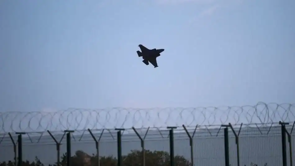 Σειρήνες στην Κύπρο και πλήγματα στο Ισραήλ – Στρατιωτική ένταση στην περιοχή