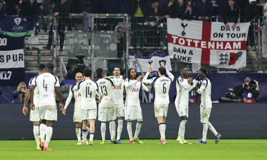 Η Τότεναμ τιμωρείται από την UEFA για ρατσιστική συμπεριφορά των φιλάθλων της