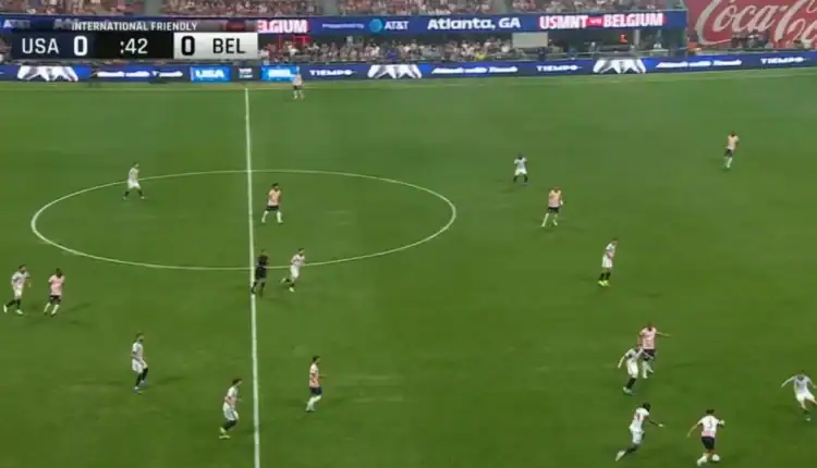 Φιλικό… Blooper: ΗΠΑ και Βέλγιο φόρεσαν σχεδόν ίδιες εμφανίσεις (ΦΩΤΟ)