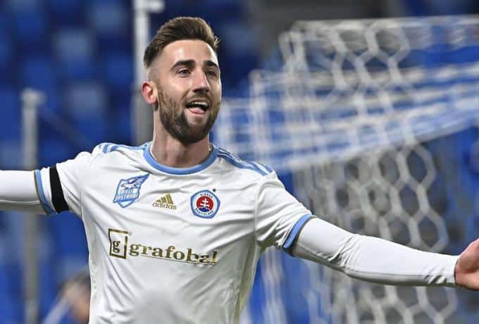 Στον Παναθηναϊκό δεν… έκανε, στη Σλοβακία κάνει… παπάδες ο Σπόραρ (VIDEO)