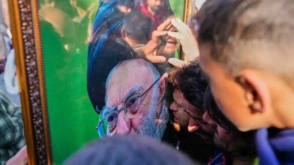 Ιράν: Νεκρός ο Αλί Χαμενεΐ – Εθνικό πένθος 40 ημερών στην χώρα