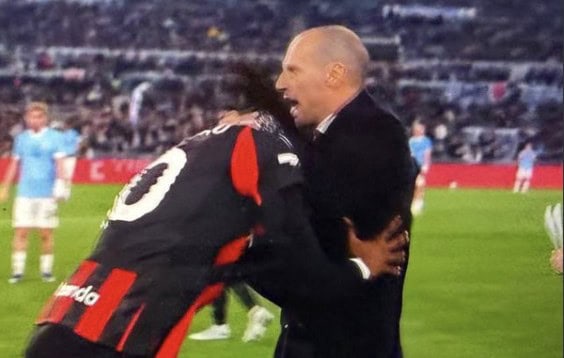 Έξαλλος ο Λεάο στο Λάτσιο – Μίλαν, δεν ήθελε να γίνει αλλαγή (ΦΩΤΟ-VIDEO)