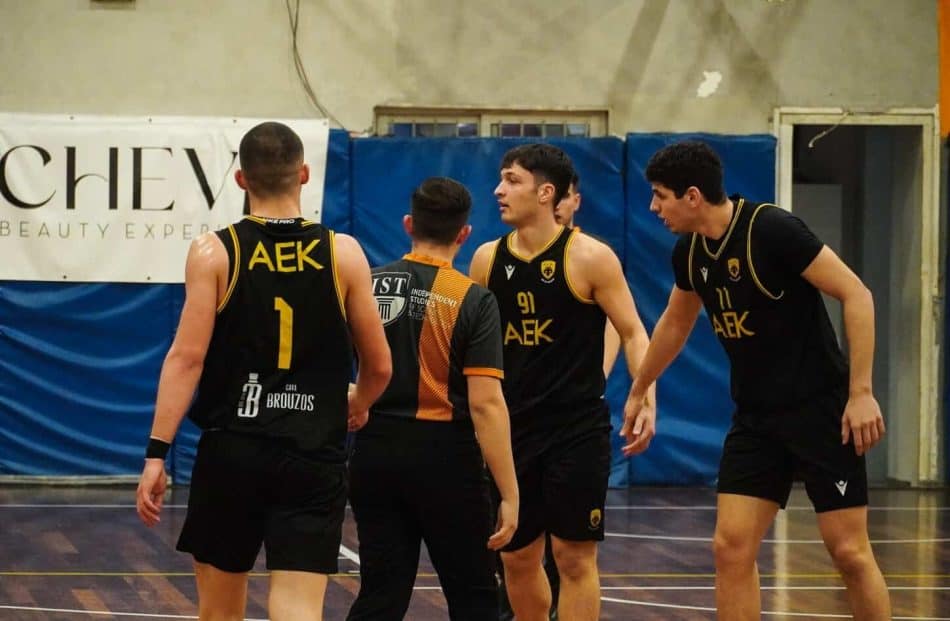 Η ΑΕΚ πήρε τη νίκη κόντρα στη ΔΕΚΑ (72-69) και κατέκτησε την τρίτη θέση στο Final 8