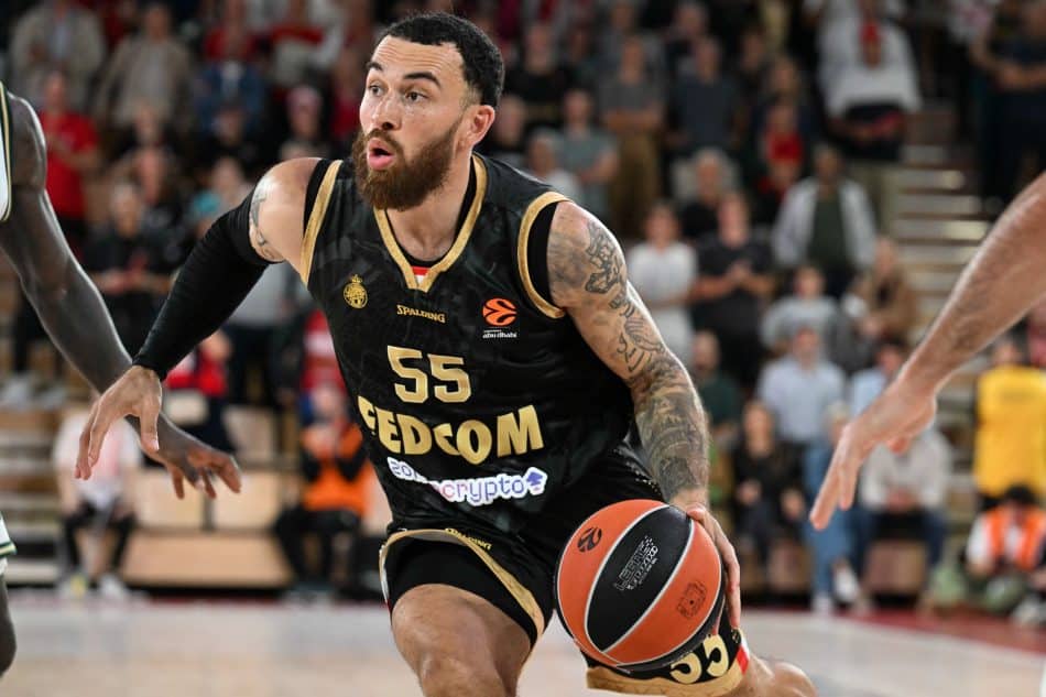 Απορία του Μάικ Τζέιμς για τον προγραμματισμό της EuroLeague: «Κυριακή; Διάβασα σωστά;»