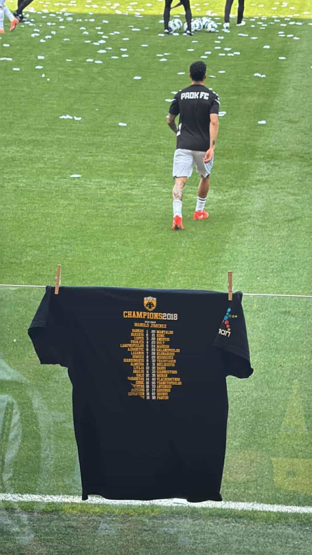 Καζούρα-έπος με μπλουζάκι του 2018 στην προθέρμανση του ΠΑΟΚ (ΦΩΤΟ)