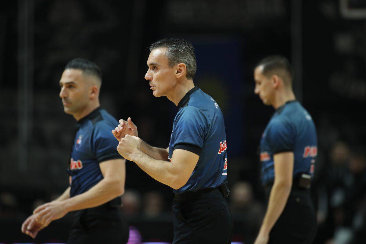 Με Πουρσανίδη και Μαρινάκη διαιτητές ο αγώνας της ΑΕΚ με τον Ολυμπιακό