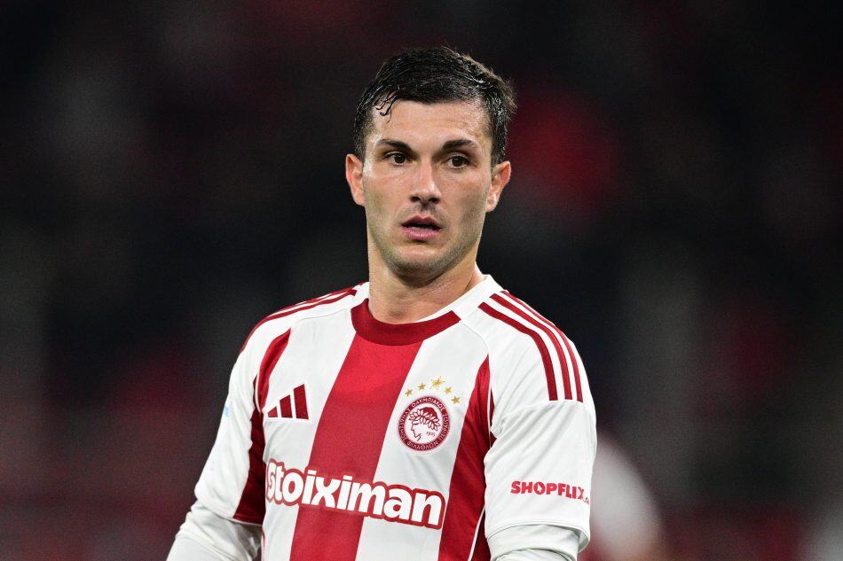 Ολυμπιακός: Σκέψεις στην Πάρμα για ενεργοποίηση της οψιόν του Στρεφέτσα