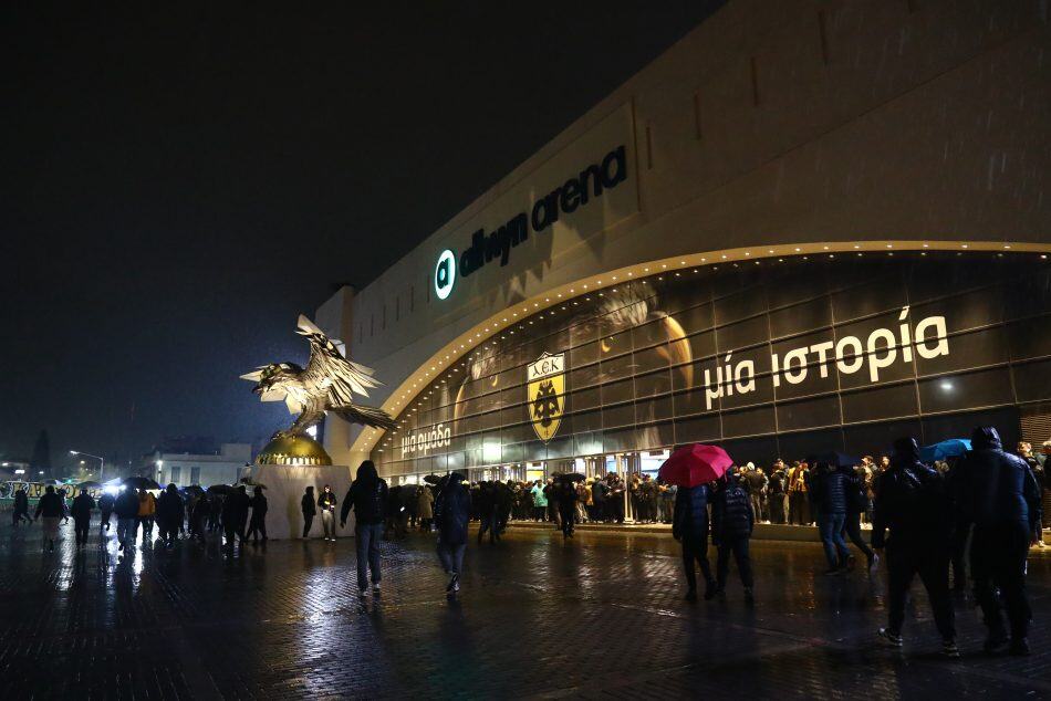 Εντυπωσιασμένη η «AS» με την Allwyn Arena: «Η ιστορία της ΑΕΚ λάμπει στους τοίχους»