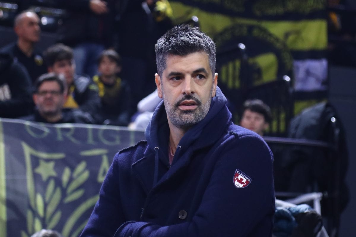 Ντούσαν Σάκοτα: «Από τις μεγαλύτερες νίκες της ΑΕΚ – Ευχόμαστε να σηκώσουμε το τρόπαιο»