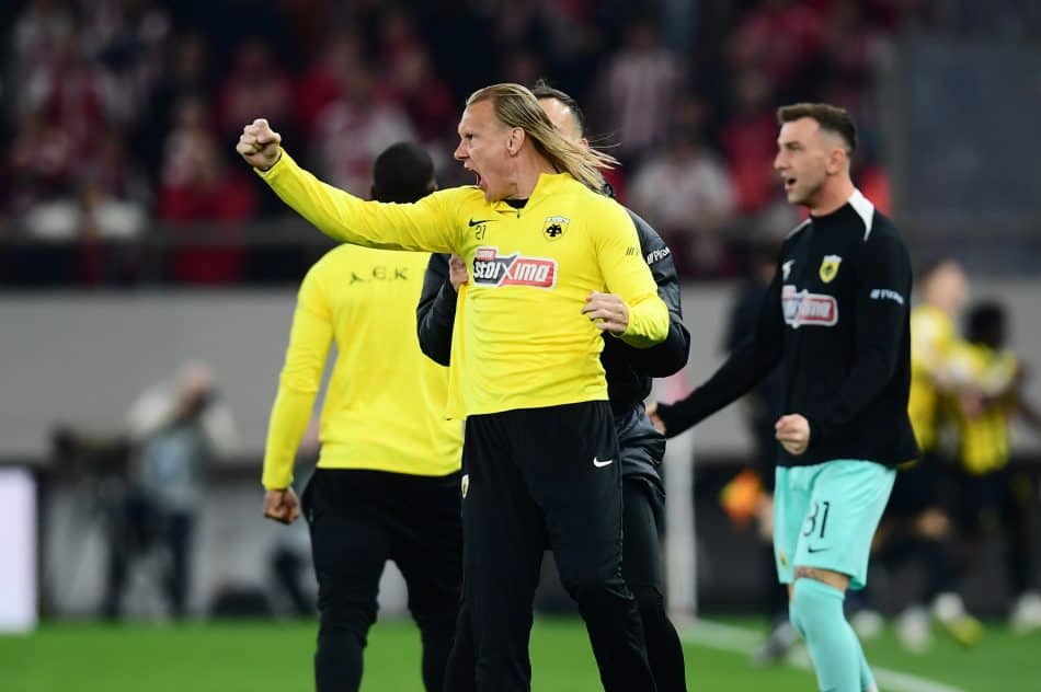 Αποθεώνει τον Βίντα ο Ζήκος: «Ένας από τους λόγους που η ΑΕΚ θα είναι πρωταθλήτρια – Κάθε Κυριακή παίζει…. χωρίς να παίζει» (ΦΩΤΟ)