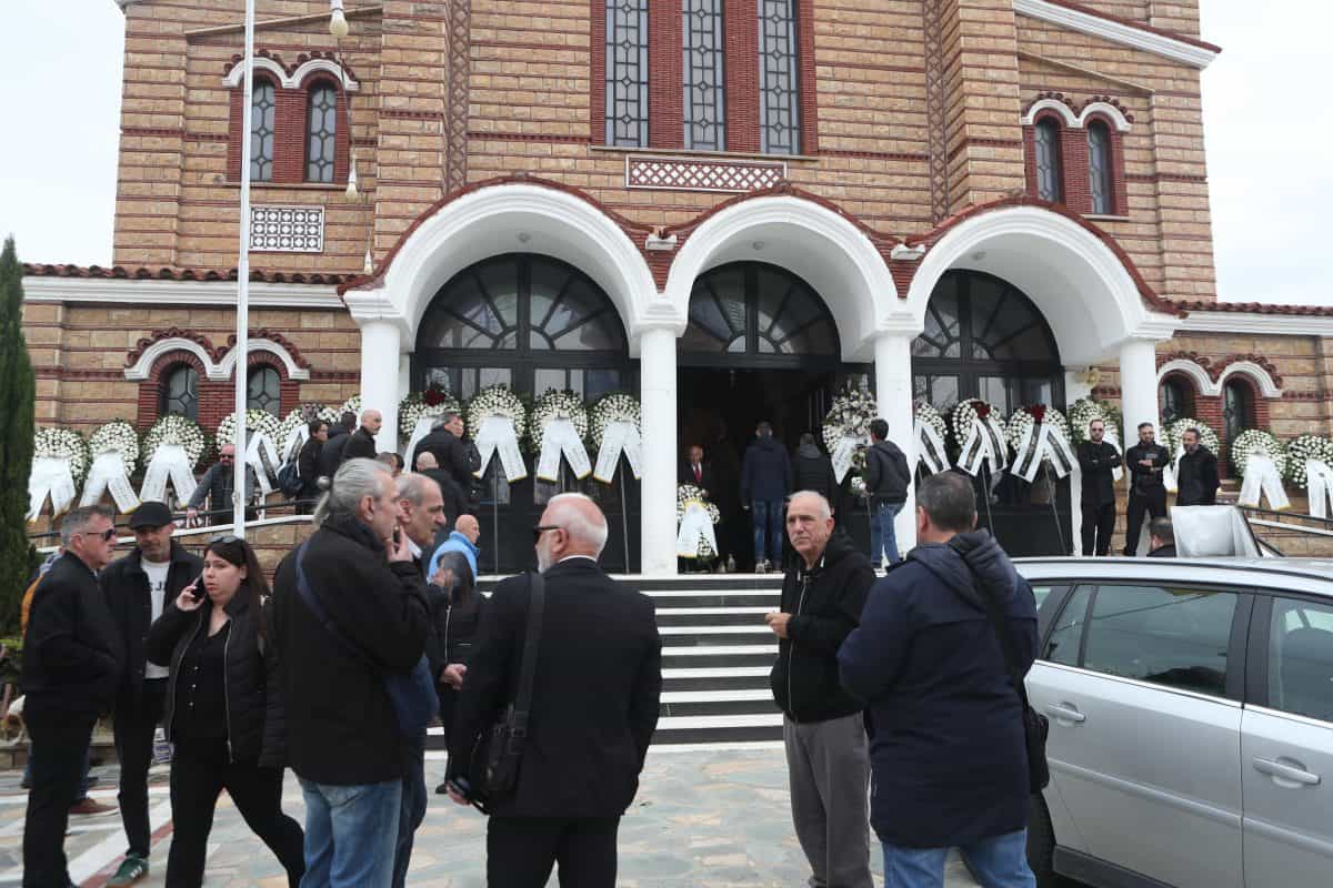 Θρήνος στις Σέρρες για την κηδεία του Στέφανου Μπορμπόκη