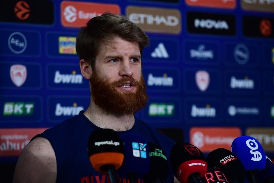 Γουόκαπ: «Ανόητο αυτό που έγινε με το διαβατήριο, περήφανος που είμαι Έλληνας πολίτης»