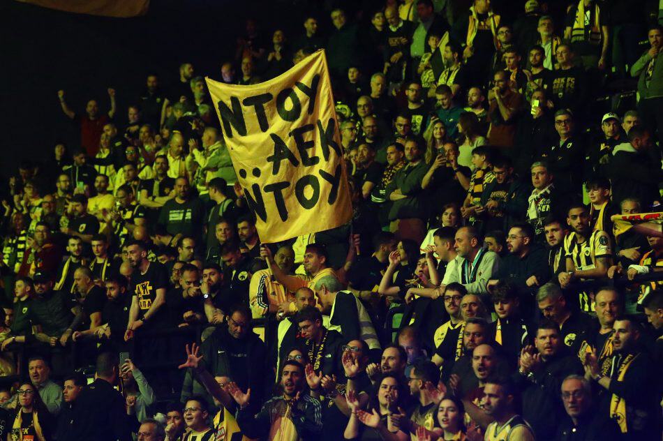 ΑΕΚ-Μπανταλόνα: Η απίστευτη ατμόσφαιρα στη Sunel Arena! (VIDEO)