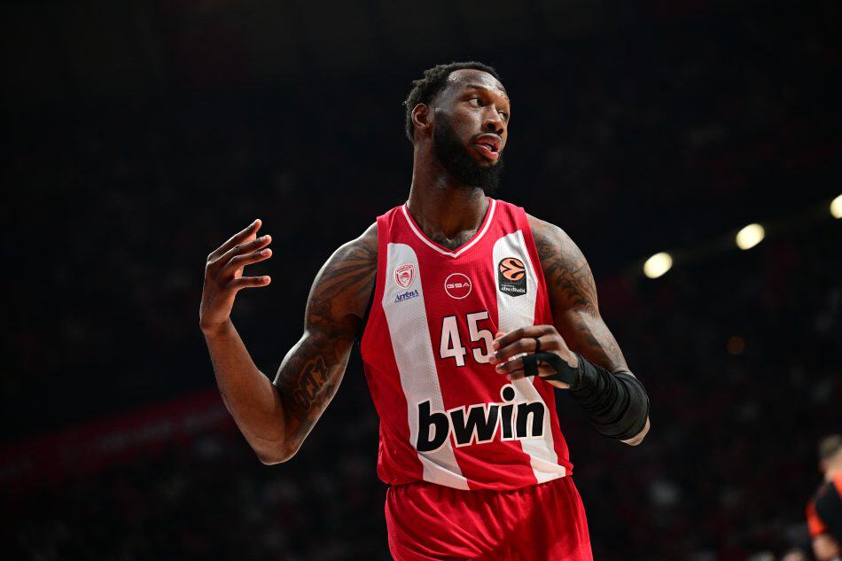 Ολυμπιακός: Χωρίς Χολ και Νιλικίνα κόντρα στην ΑΕΚ