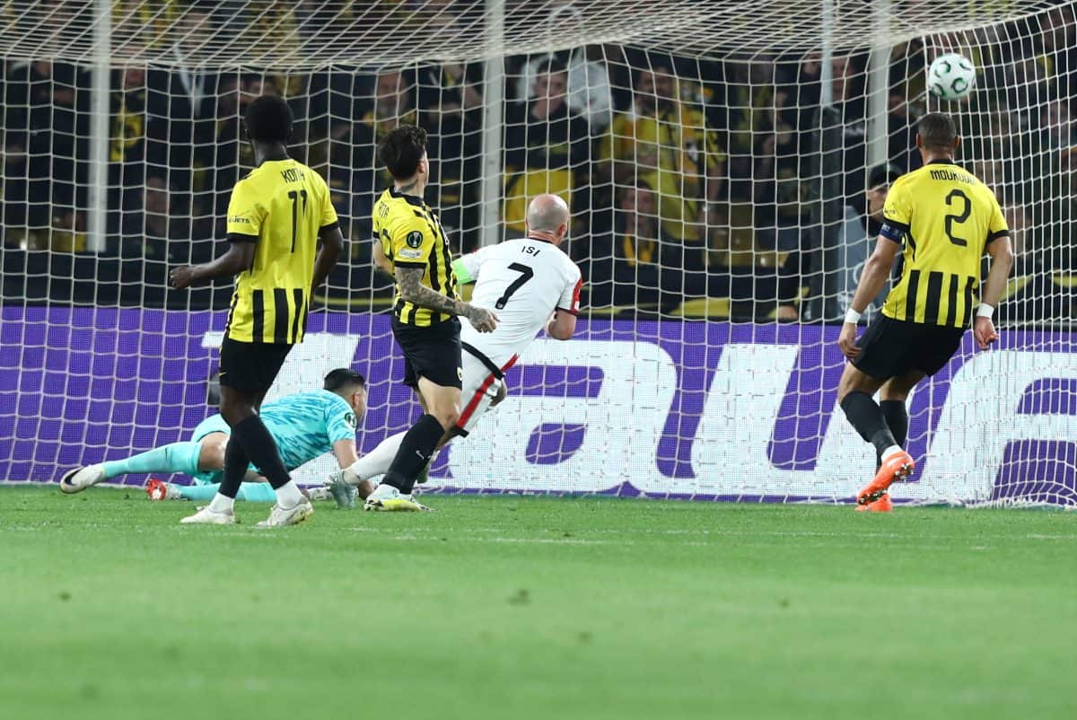 ΑΕΚ-Ράγιο: Ο Παλαθόν κάνει το 3-1 και οι Ισπανοί ξανά με σκορ πρόκρισης (VIDEO)