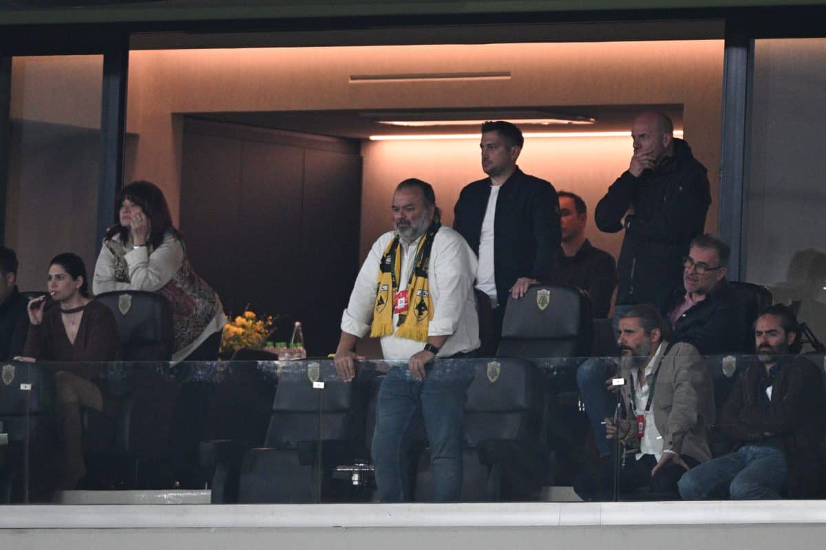 Ο Ηλιόπουλος «ζούσε» το ματς της ΑΕΚ με τη Ράγιο όρθιος από την αρχή μέχρι το τέλος!