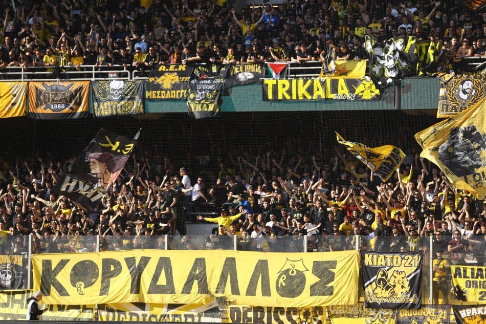 Η τρέλα των ΑΕΚτζήδων στις εξέδρες στα γκολ κόντρα στον ΠΑΟΚ (VIDEO)