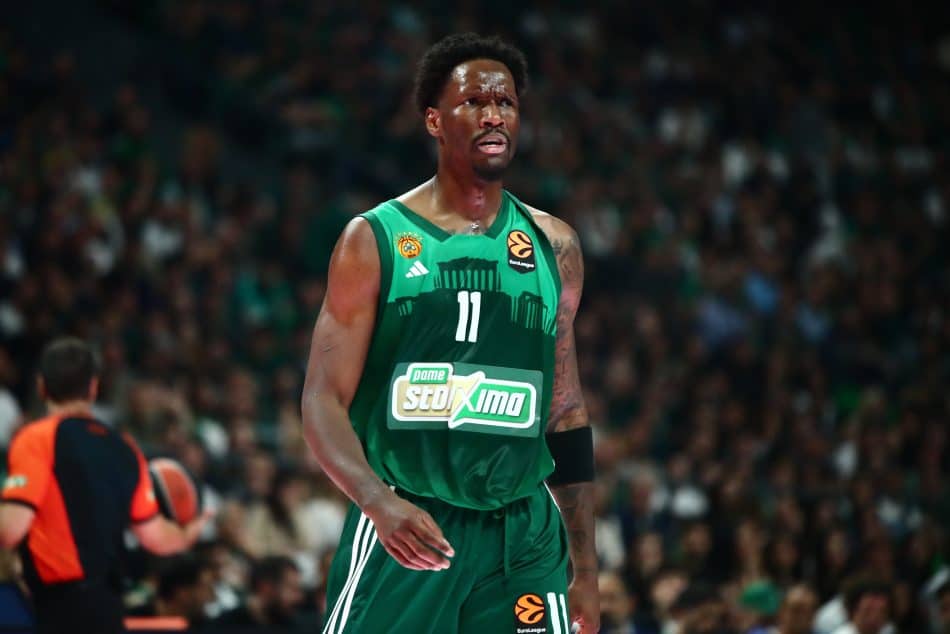 Ο Νάιτζελ Χέιζ-Ντέιβις έκανε… τουρ με 3 ταξίδια σε 10 μέρες