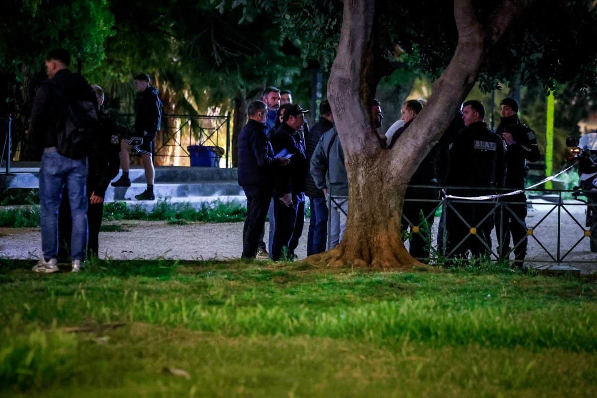 Συνεχίζονται οι έρευνες για τις συνθήκες θανάτου του 25χρονου – «Έγινε τσακωμός και τον χτύπησαν με μαχαίρι»