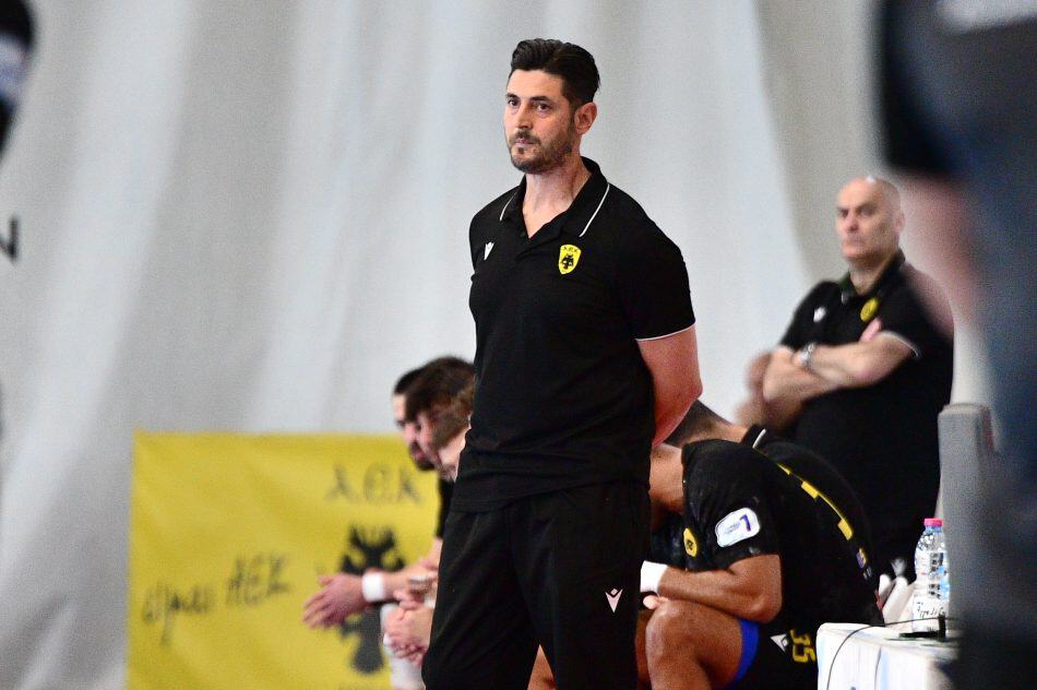 Αλβανός: «Περηφάνια για όσα έχουμε καταφέρει με αυτή την ομάδα»