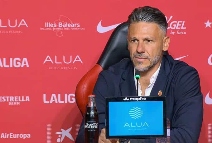 Ο Ντεμικέλις αποθέωσε τη Ράγιο: «Έχει λιγότερους βαθμούς από όσους της αξίζουν στη La Liga, δεν ειναι τυχαίο ότι κέρδισε την ΑΕΚ»