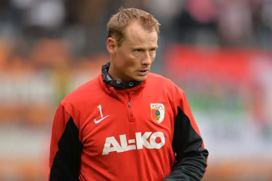 Σοκ: Σκοτώθηκε σε τροχαίο ο Αλεξάντερ Μάνινγκερ