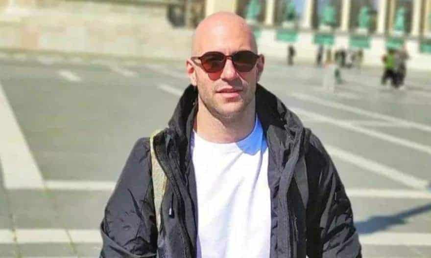 Έξαλλος ο πατέρας του Λυγγερίδη στη δίκη: «Δικάζουμε τα κοπρόσκυλα, τους φονιάδες»