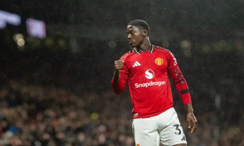 Οριστική συμφωνία: Ο Μέινου μένει στη Μάντσεστερ Γιουνάιτεντ μέχρι το 2031