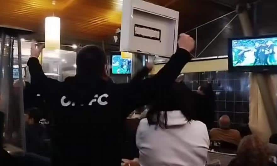 Έξαλλοι πανηγυρισμοί από τον κόσμο στο Ηράκλειο για τον ΟΦΗ (VIDEO)