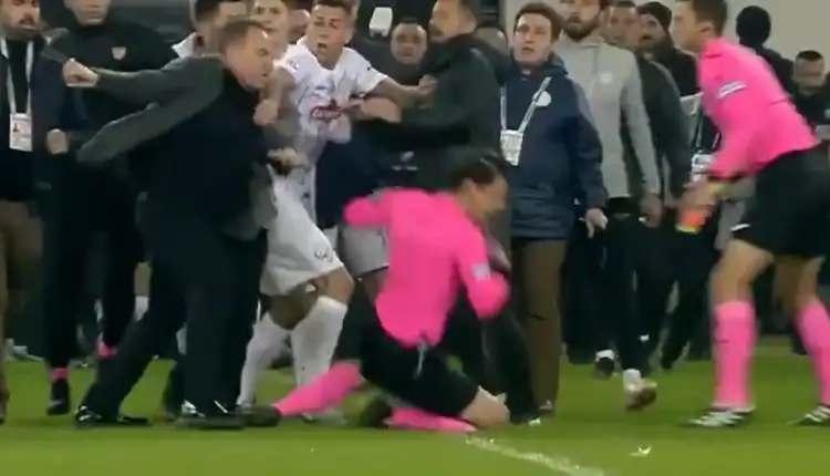 Ακραίο σκηνικό βίας σε αγώνα πρωταθλήματος στην Τουρκία με πρωταγωνιστή τον διαιτητή του Παναθηναϊκός-Ολυμπιακός (ΦΩΤΟ)