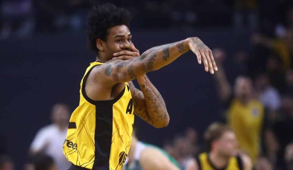 Μπράουν στην ΩΡΑ: «Είναι μεγάλο αυτό που καταφέραμε, χαρούμενος που έζησα αυτή την ατμόσφαιρα»