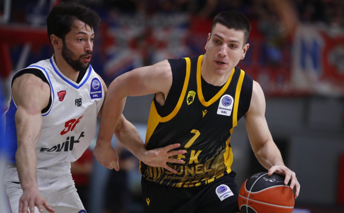 Τα έκανε όλα τέλεια στη Γλυφάδα ο Φλιώνης!