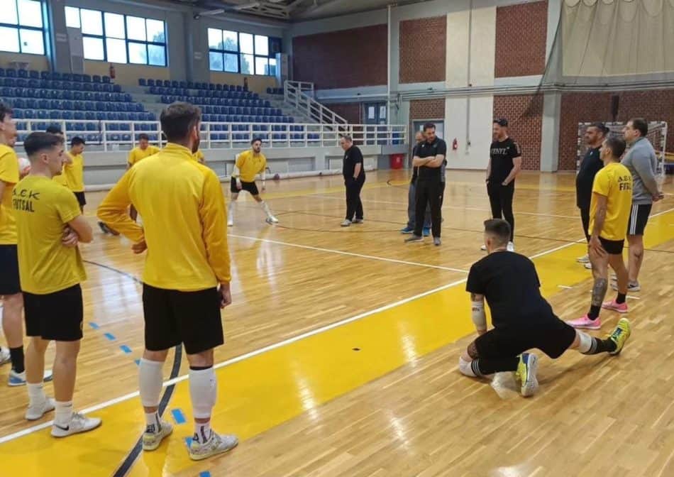 ΑΕΚ: Στην προπόνηση της ανδρικής ομάδας futsal o Ηλίας Χατσίκας (ΦΩΤΟ)