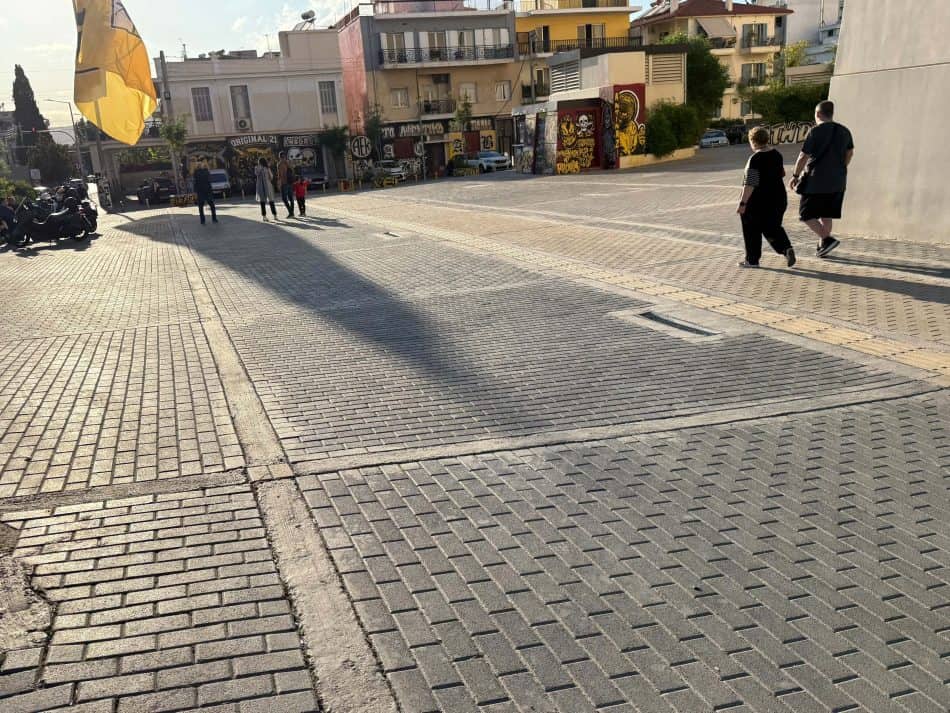 Όλα… τζάμι: Ούτε σκουπιδάκι έξω από την Allwyn Arena μια μέρα μετά τη μεγάλη φιέστα (ΦΩΤΟ)