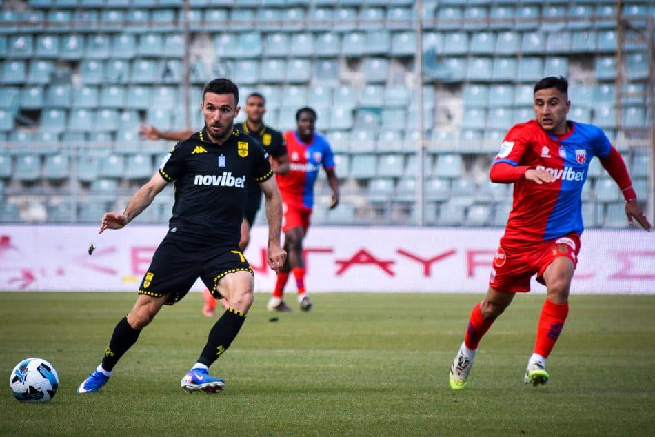 Super League: «Διπλό» για τον Άρη (2-1) στην έδρα του Βόλου