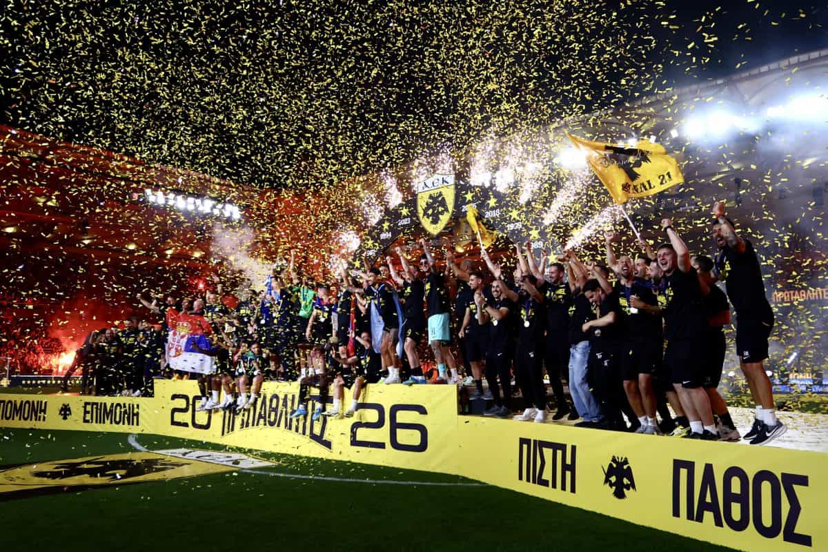Η Super League «ξέχασε» να πει συγχαρητήρια στην ΑΕΚ – Ανέβασε μόνο φωτογραφίες από την απονομή!