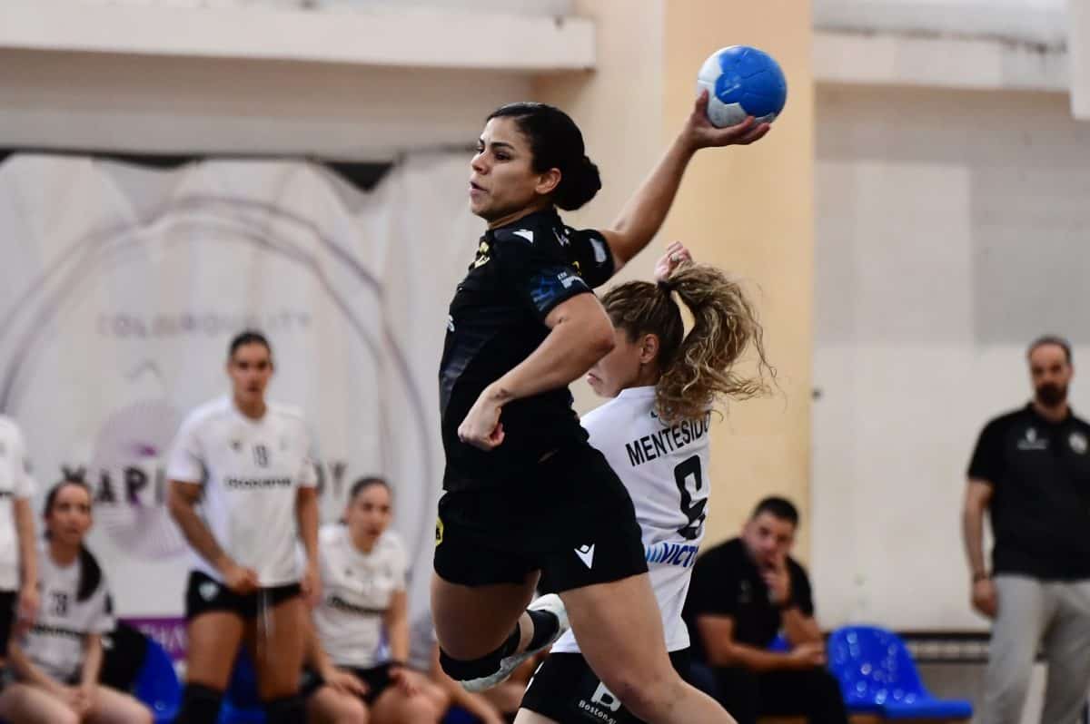 Η άδικη αποβολή της Ζενέλι αλλοίωσε το ματς – Η ΑΕΚ έχασε με 25-28 από τον ΠΑΟΚ και πλέον τα παίζει όλα για όλα στη Θεσσαλονίκη!
