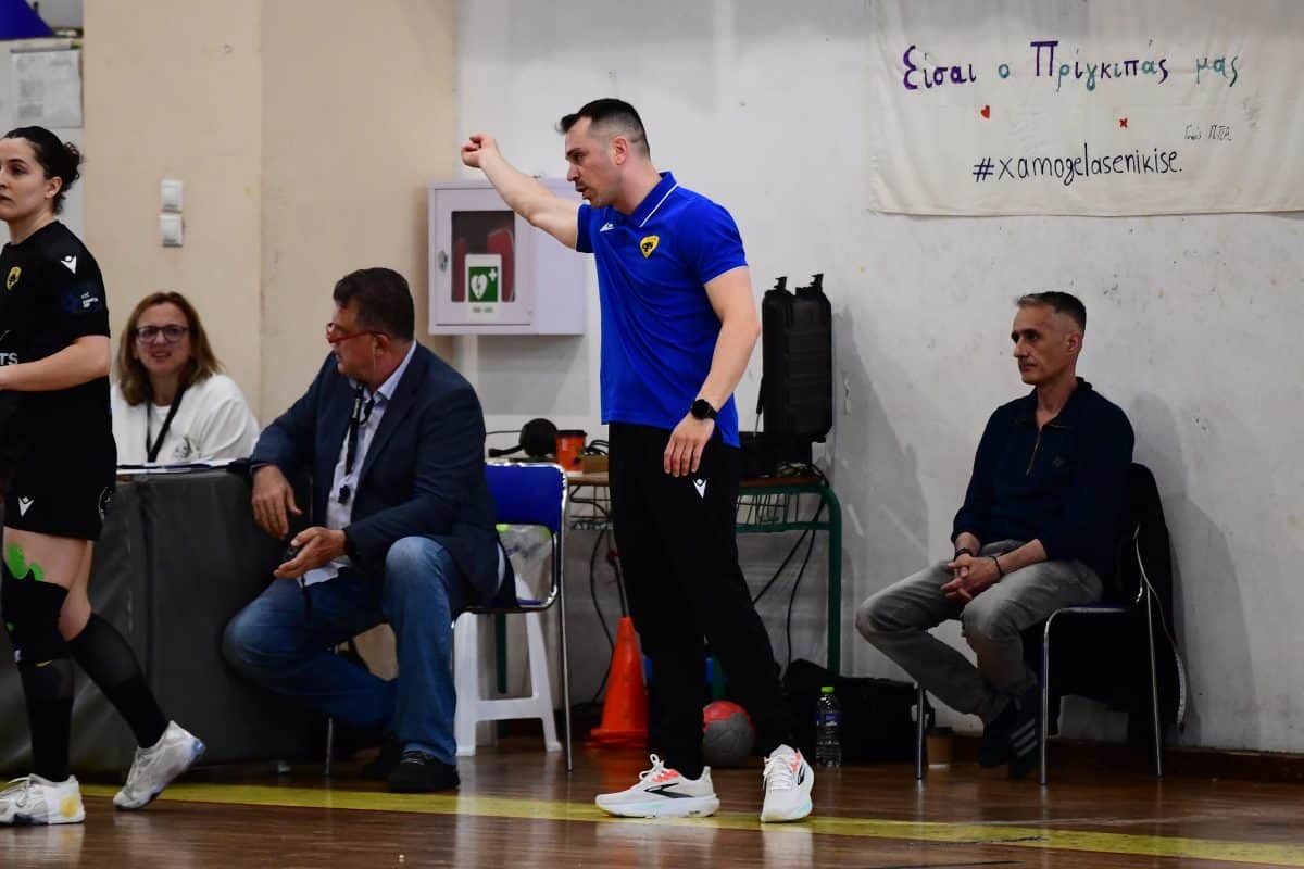 Παπαδόπουλος: «Καθοριστικό ρόλο η αποβολή – σοκ της Ζένελι»