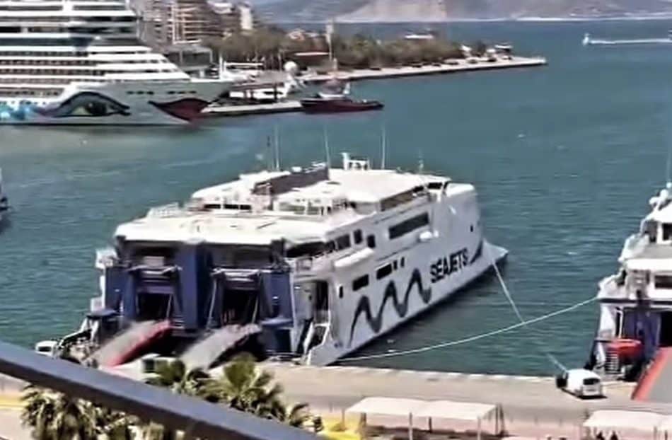 VIDEO έπος: Καράβι της Seajeats «παίζει» τον ύμνο της ΑΕΚ στο λιμάνι του Πειραιά!