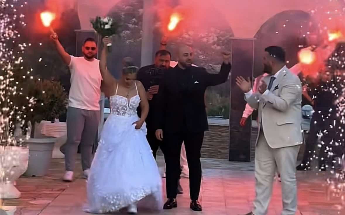 Ο πιο κιτρινόμαυρος γάμος με τον ύμνο της ΑΕΚ! (VIDEO)