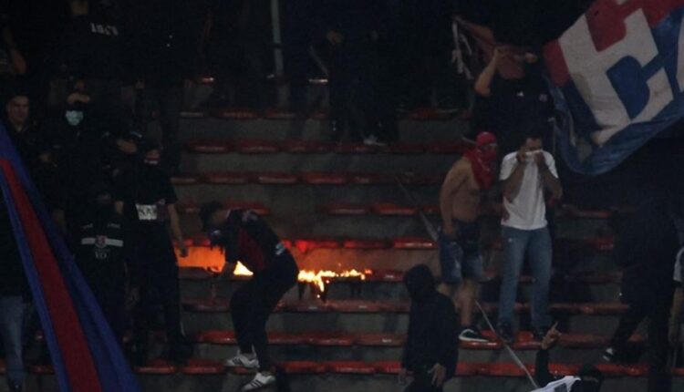 Copa Libertadores:Το ντου των οπαδών σε παιχνίδι στην Κολομβία χειρονομίες του προέδρου και διακοπή! (VIDEO)