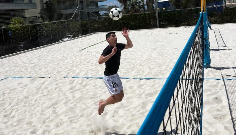 Στιγμές χαλάρωσης για τον Μάνταλο με beach volley (VIDEO)