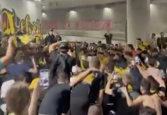 Πάρτι σε όλη την Φιλαδέλφεια για το 14ο πρωτάθλημα της μεγάλης ΑΕΚ! (VIDEO)