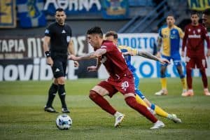 Ο ελεύθερος Σουρλής έχει προταθεί σε Άρη και Ηρακλή.