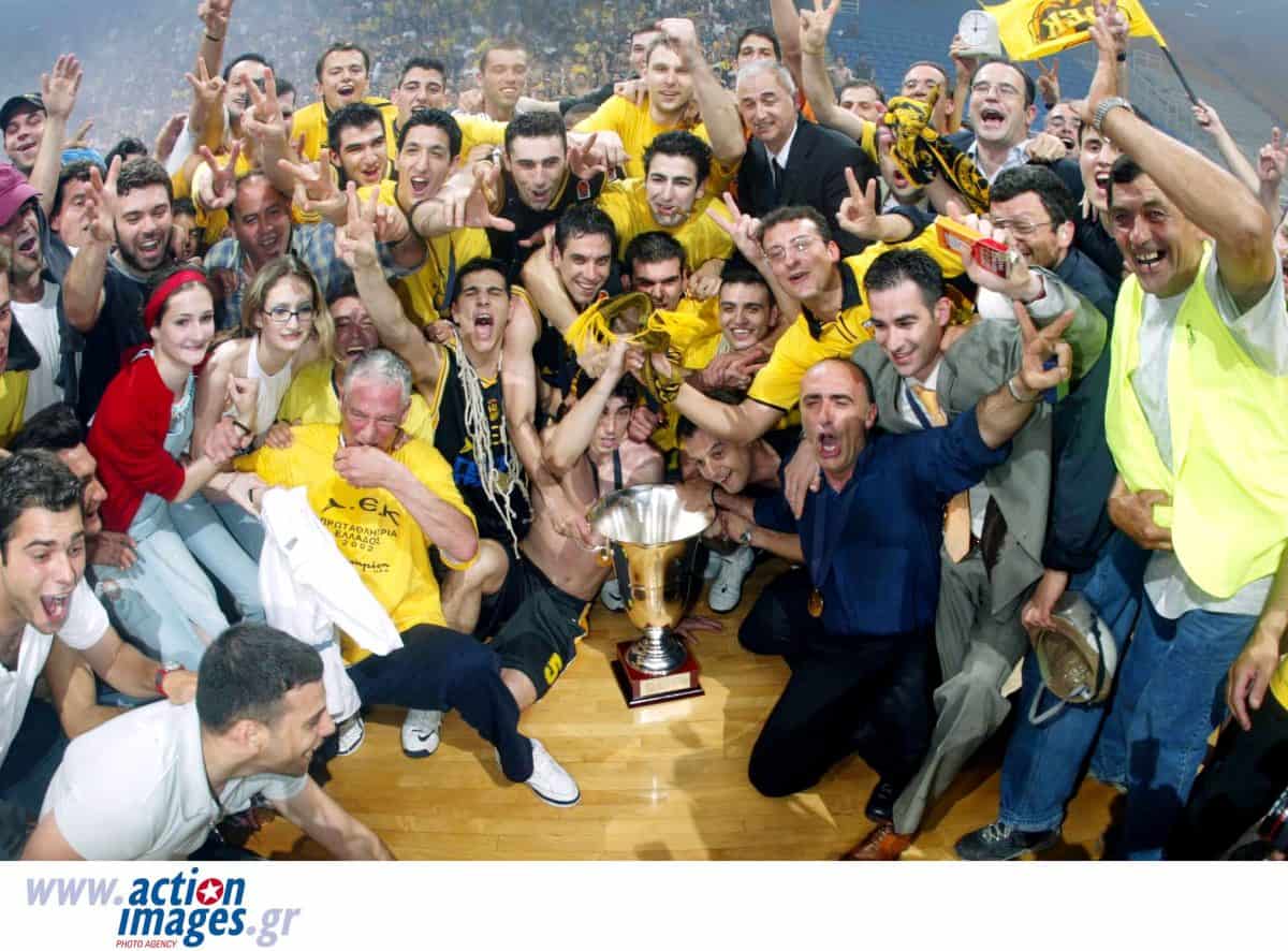 Όταν η ΑΕΚάρα του Σάκοτα, ανέτρεψε το 0-2 κόντρα στον Ολυμπιακό και έγινε πρωταθλήτρια! (VIDEO)