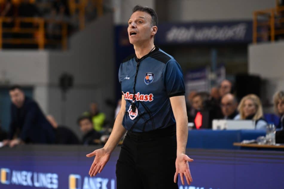 Με Παπαπέτρου και Κατραχούρα το Game 4 ανάμεσα σε Ολυμπιακό και Παναθηναϊκό