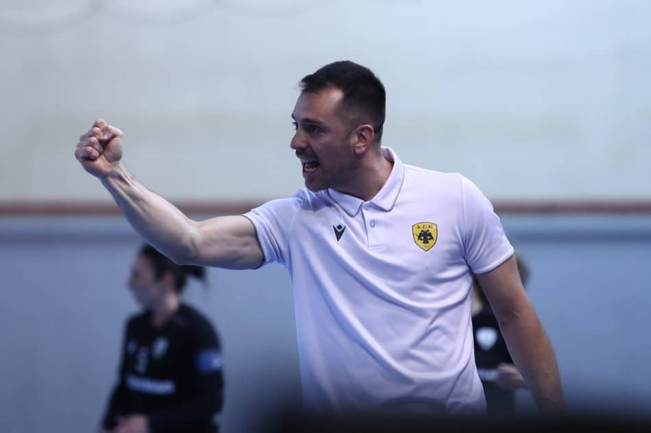 Παπαδόπουλος στο «oraspor.gr»: «Στην ΑΕΚ είμαστε οικογένεια, έχουμε πλάνο, πάμε για την κορυφή»