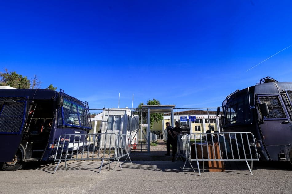 Τέμπη: Αναβολή επ’ αόριστον της δίκης για τη σύμβαση 717