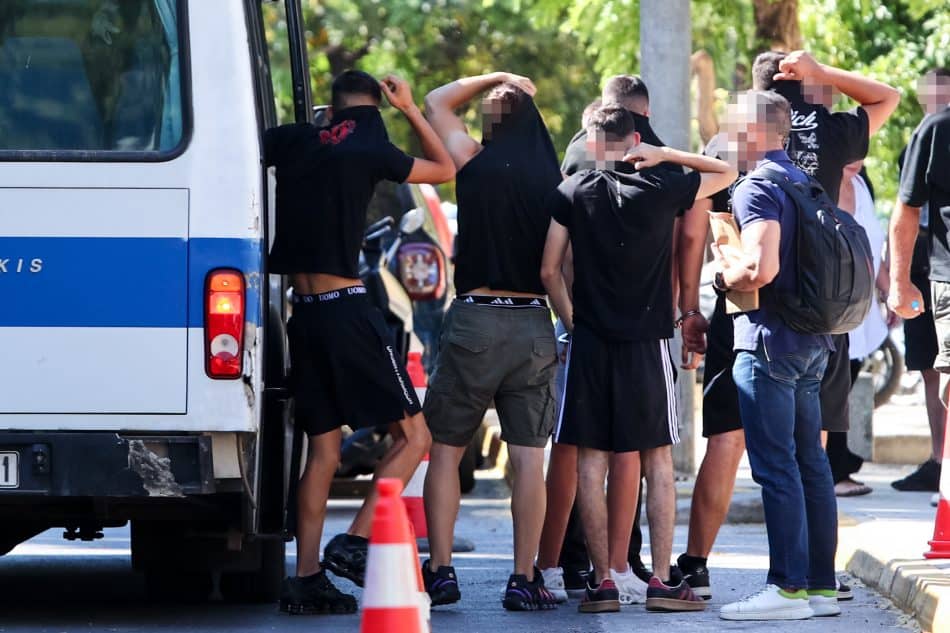 «Είμαστε όλοι οπαδοί του Ολυμπιακού»: Οι καταθέσεις των ανήλικων κατηγορούμενων για το θανατηφόρο επεισόδιο στην Καλλιθέα