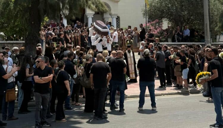 «Καλό ταξίδι αδελφέ μας»: Το τελευταίο «αντίο» στον Παναγιώτη (ΦΩΤΟ)